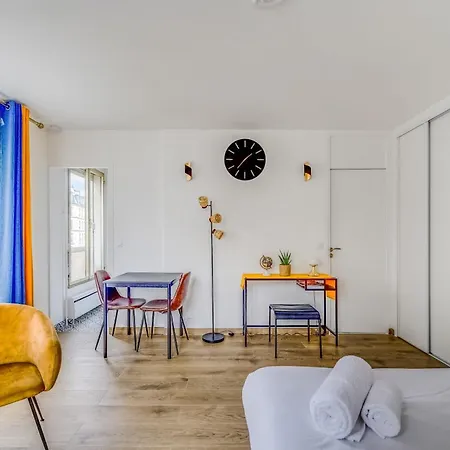 Apartment 5 - Beautiful L000 Paris